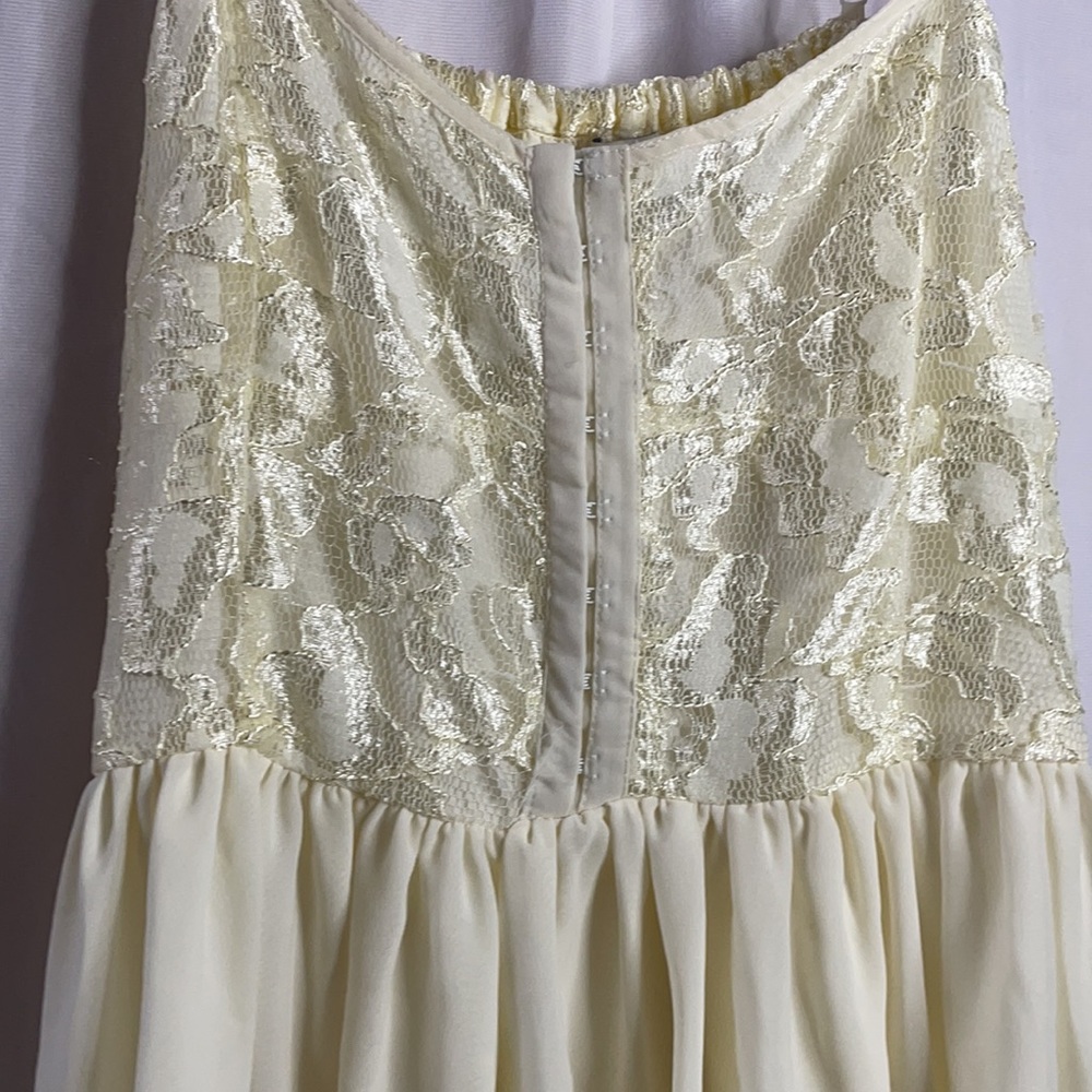 ✨Brand New✨ Forever21 Ivory Short Length Dress
